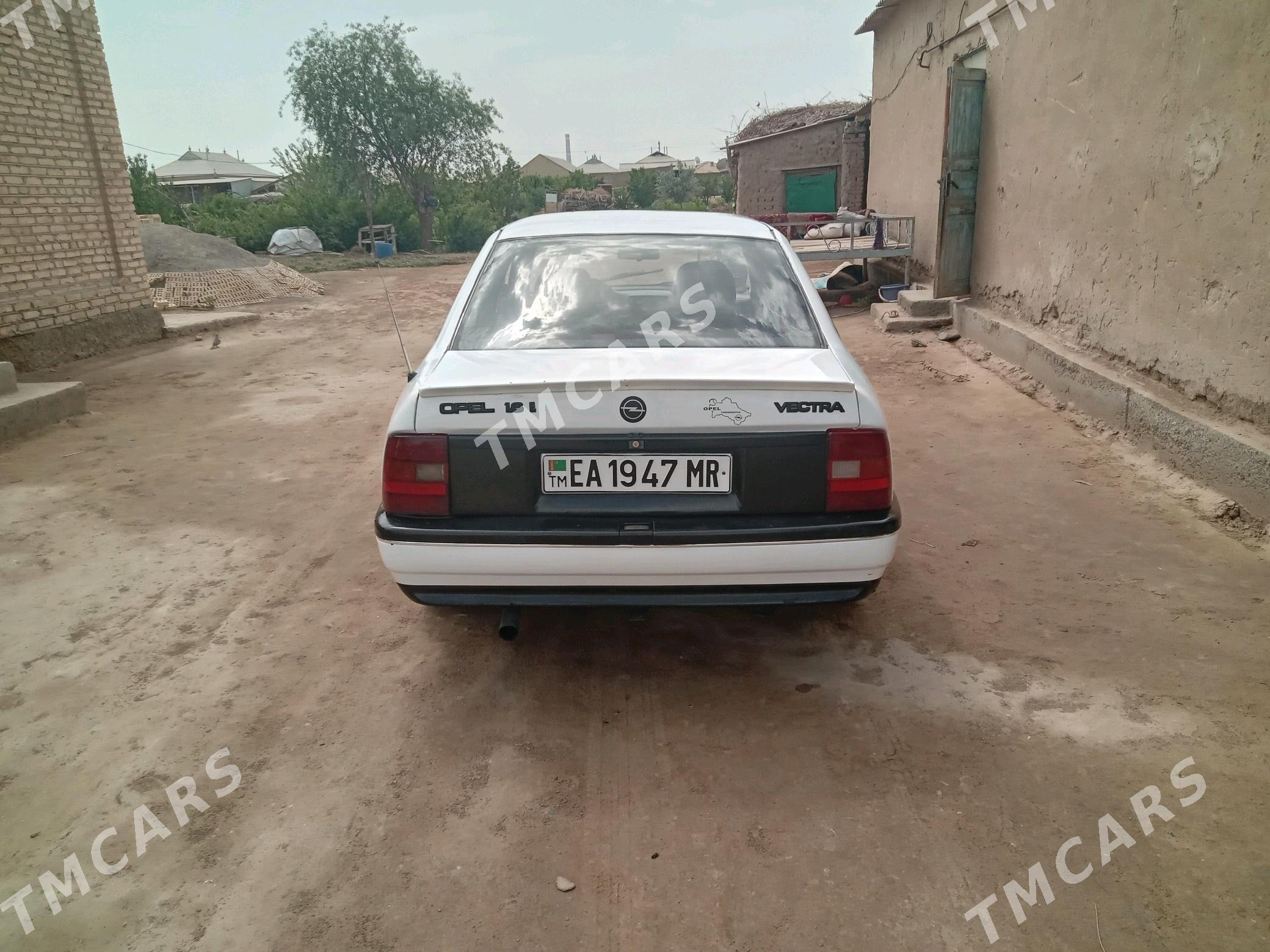 Opel Vectra 1990 - 30 000 TMT - Mary - img 3