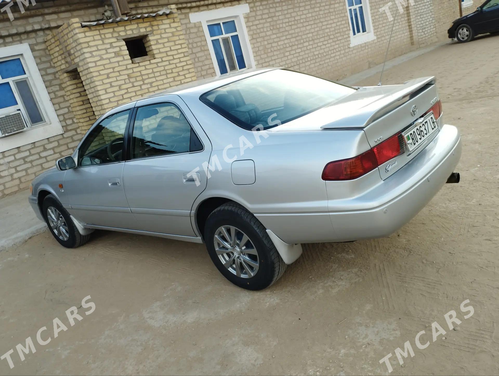 Toyota Camry 2000 - 130 000 TMT - Дарганата - img 4