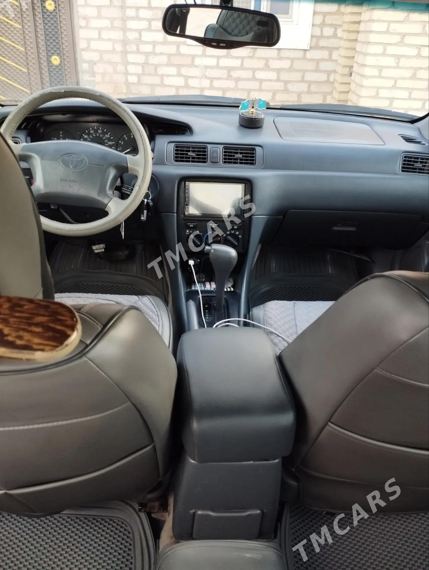 Toyota Camry 2000 - 130 000 TMT - Дарганата - img 7