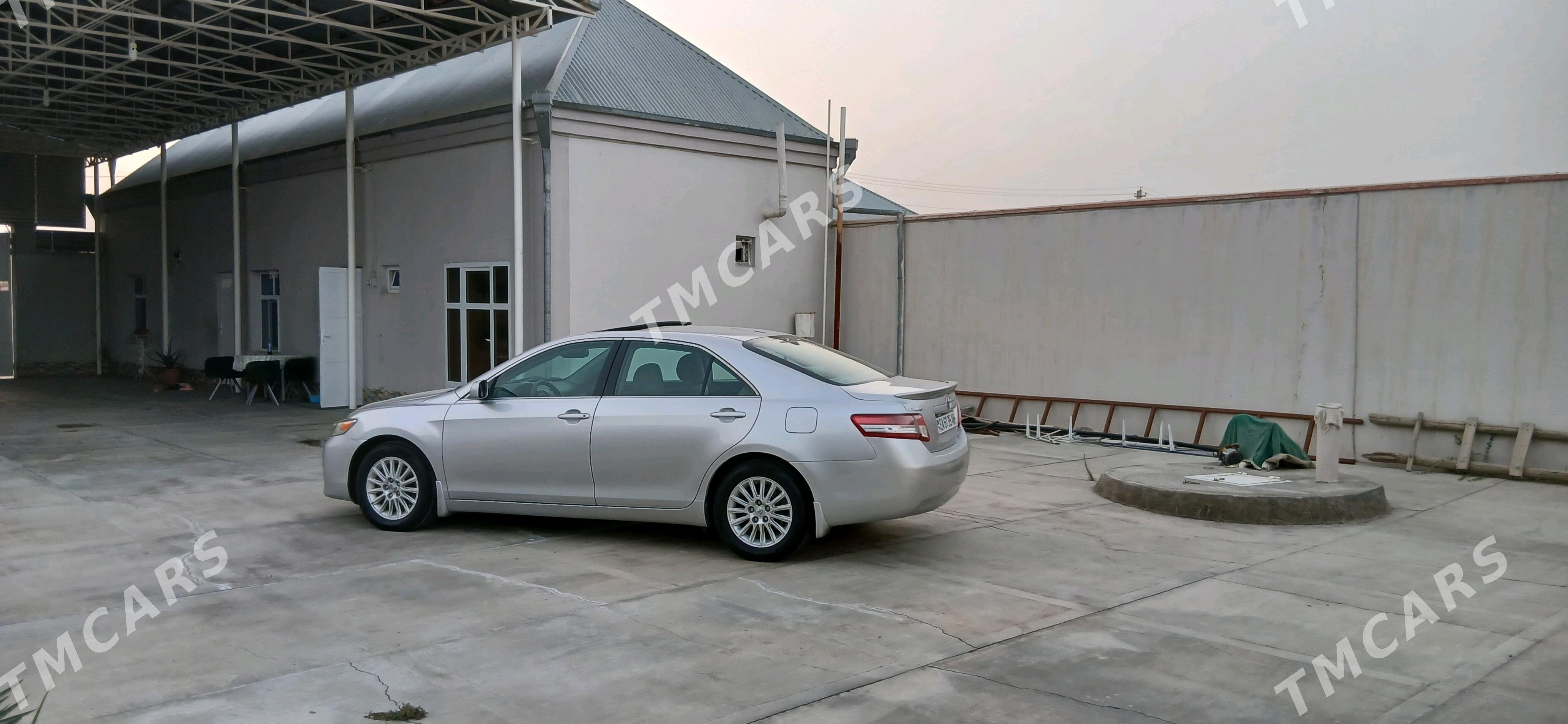 Toyota Camry 2010 - 210 000 TMT - Bäherden - img 3
