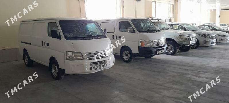 Nissan Urvan 2004 - 130 000 TMT - Мары - img 4