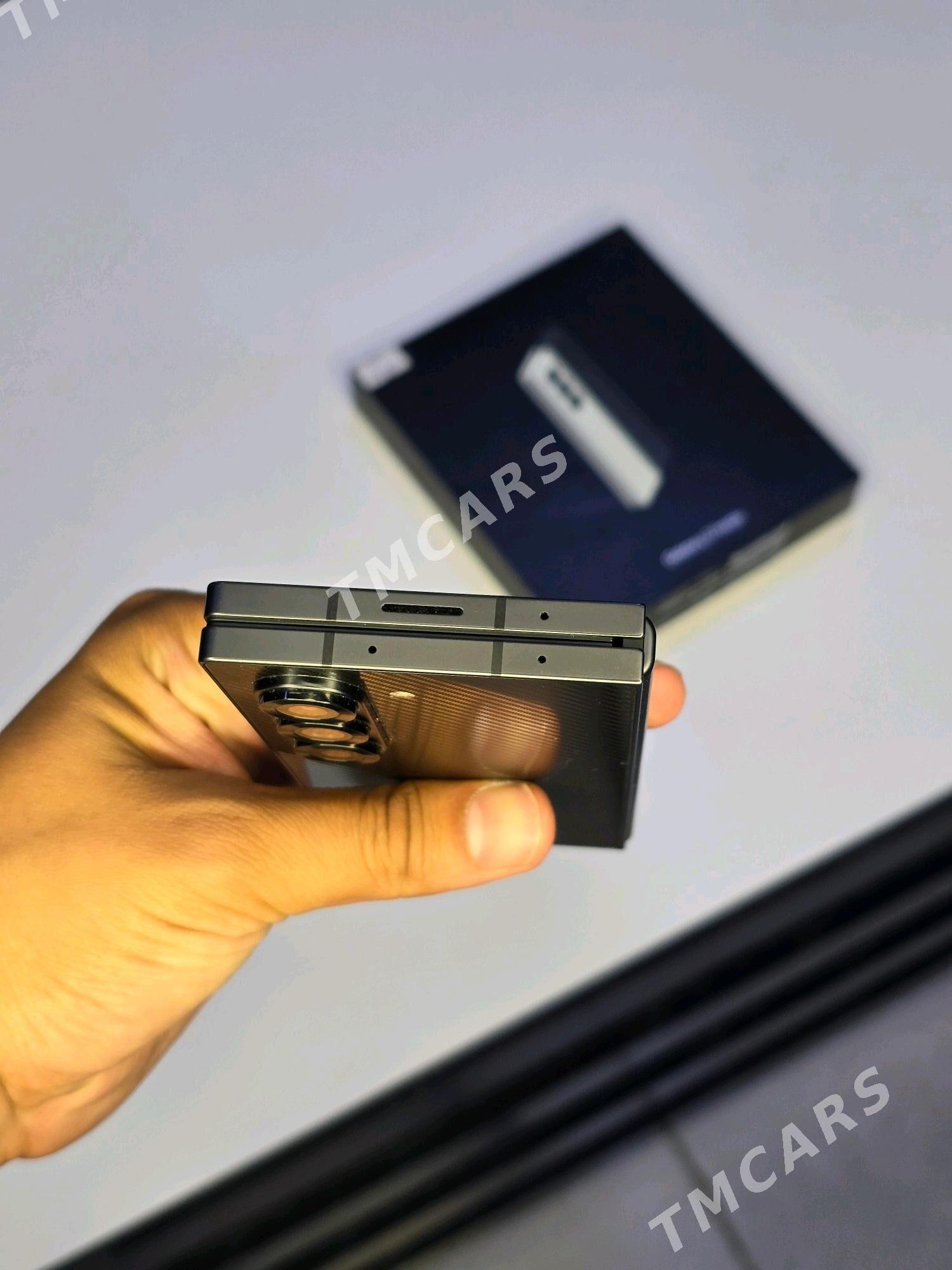 Galaxy Z Fold 6  12/256gb - Мары - img 4