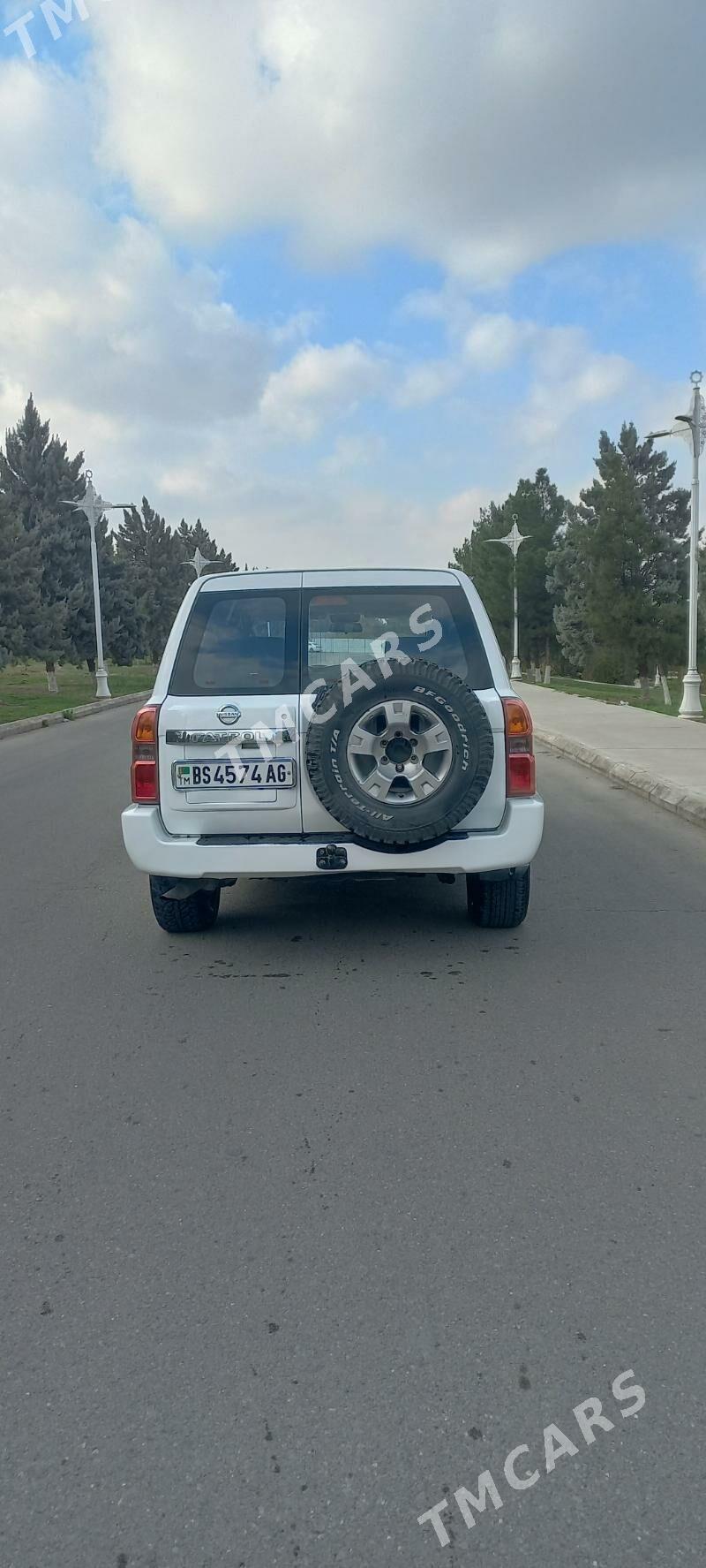 Nissan Patrol 2010 - 400 000 TMT - Ашхабад - img 3
