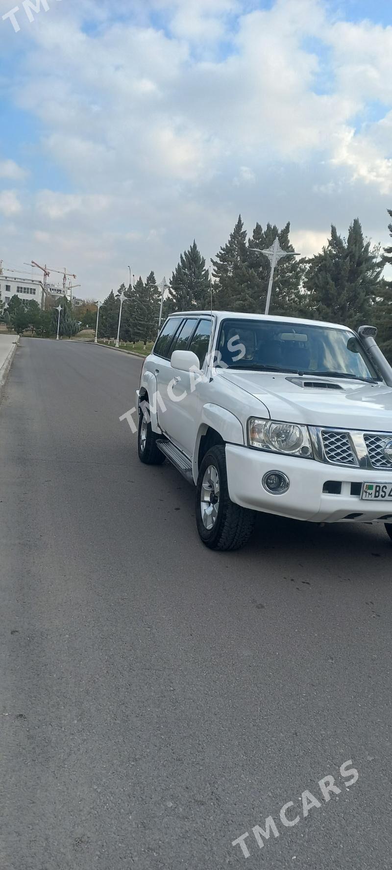 Nissan Patrol 2010 - 400 000 TMT - Ашхабад - img 4