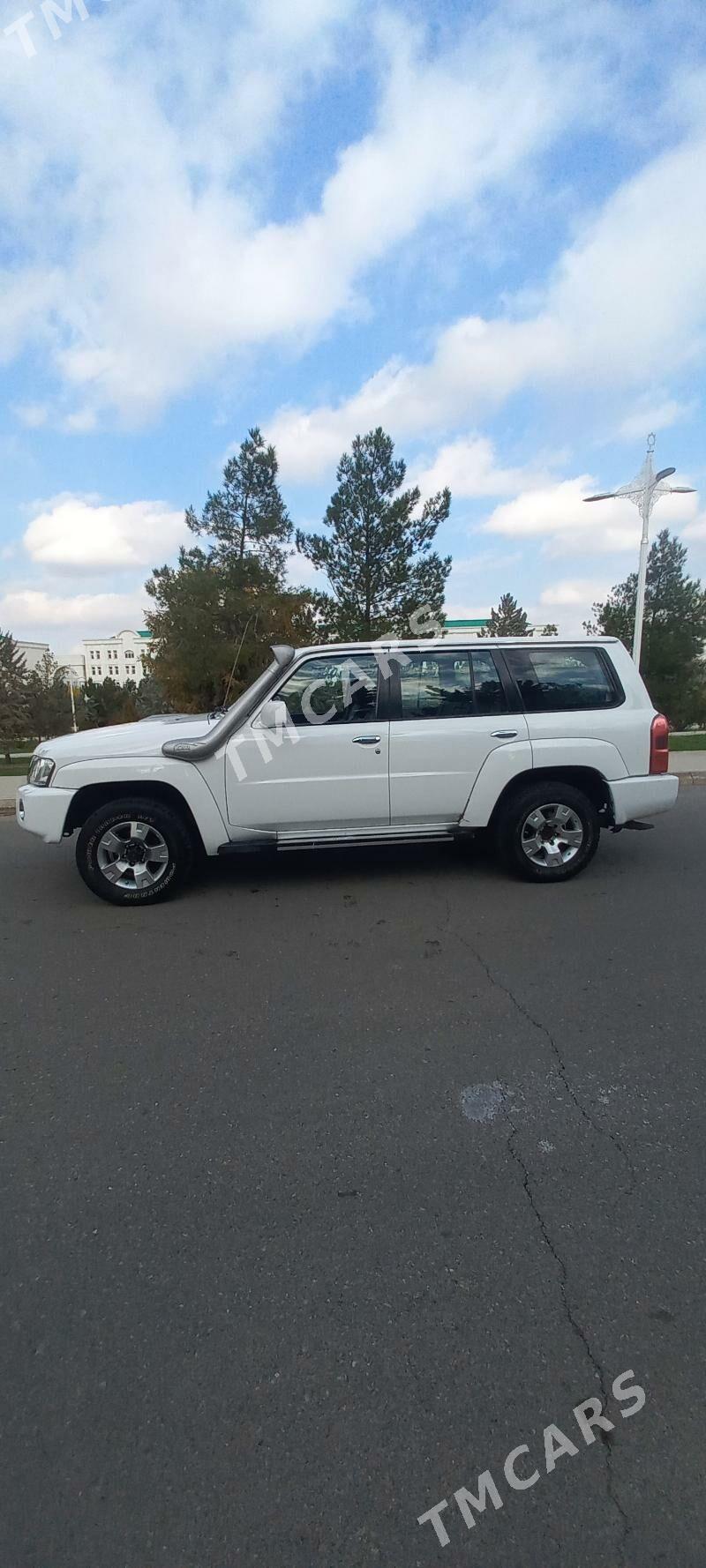 Nissan Patrol 2010 - 400 000 TMT - Ашхабад - img 8