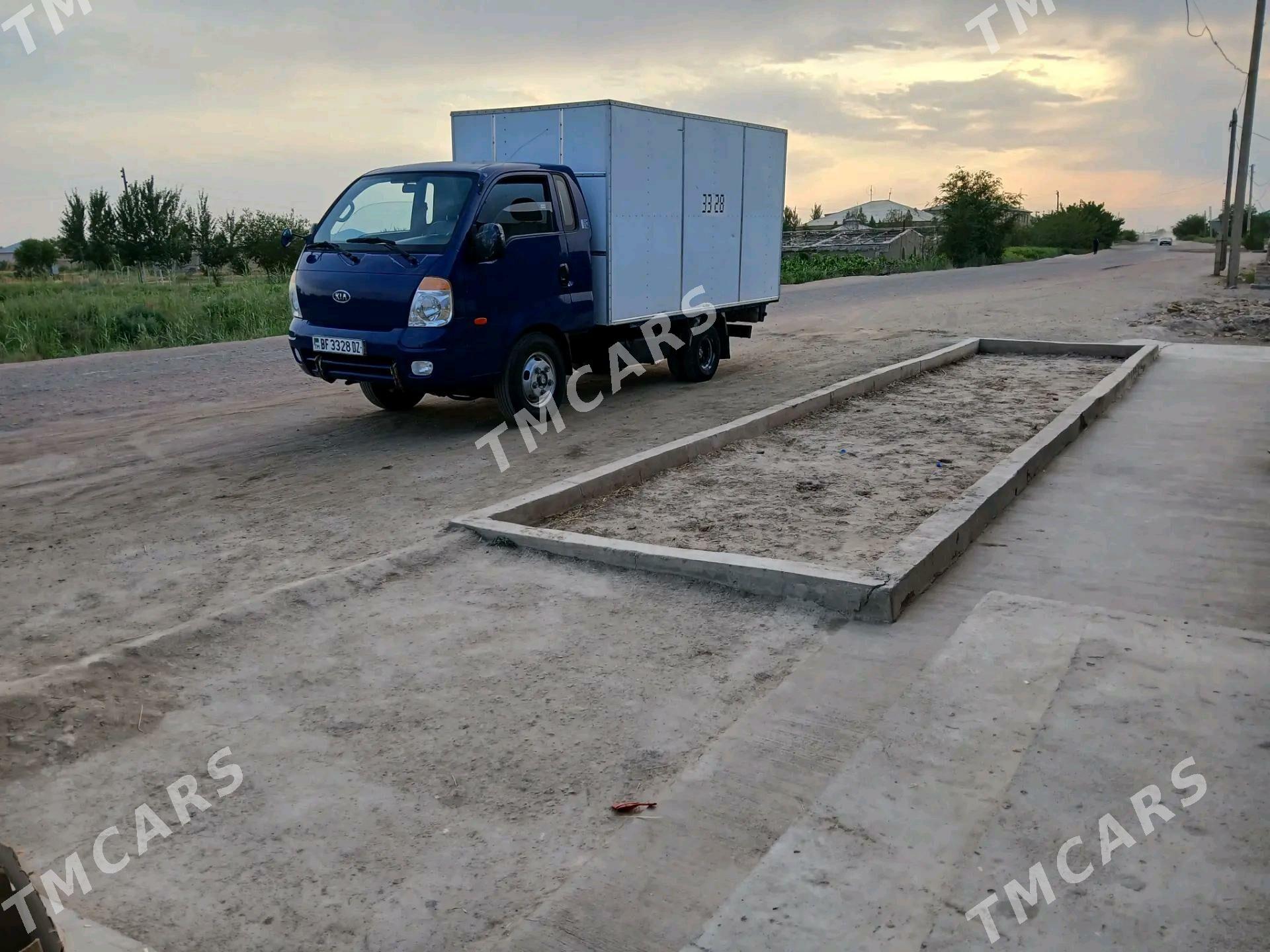 Kia Bongo 2010 - 175 000 TMT - Görogly (Tagta) - img 3