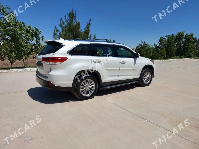 Toyota Highlander 2019 - 450 000 TMT - Türkmenabat - img 2