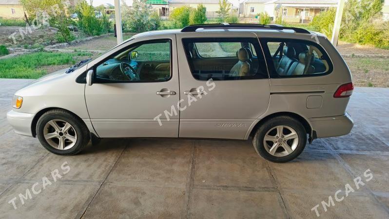 Toyota Sienna 2003 - 160 000 TMT - Mary - img 3
