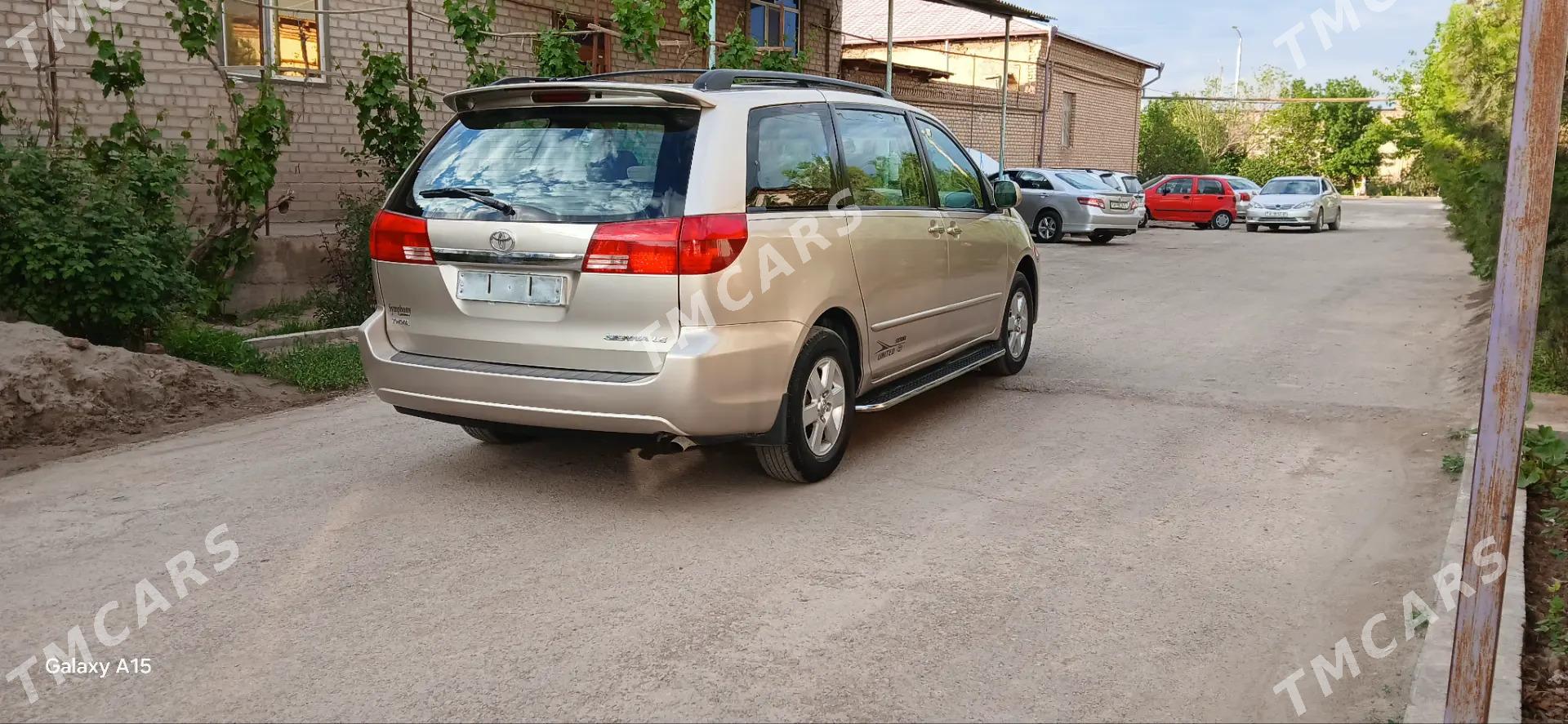 Toyota Sienna 2004 - 250 000 TMT - Daşoguz - img 6