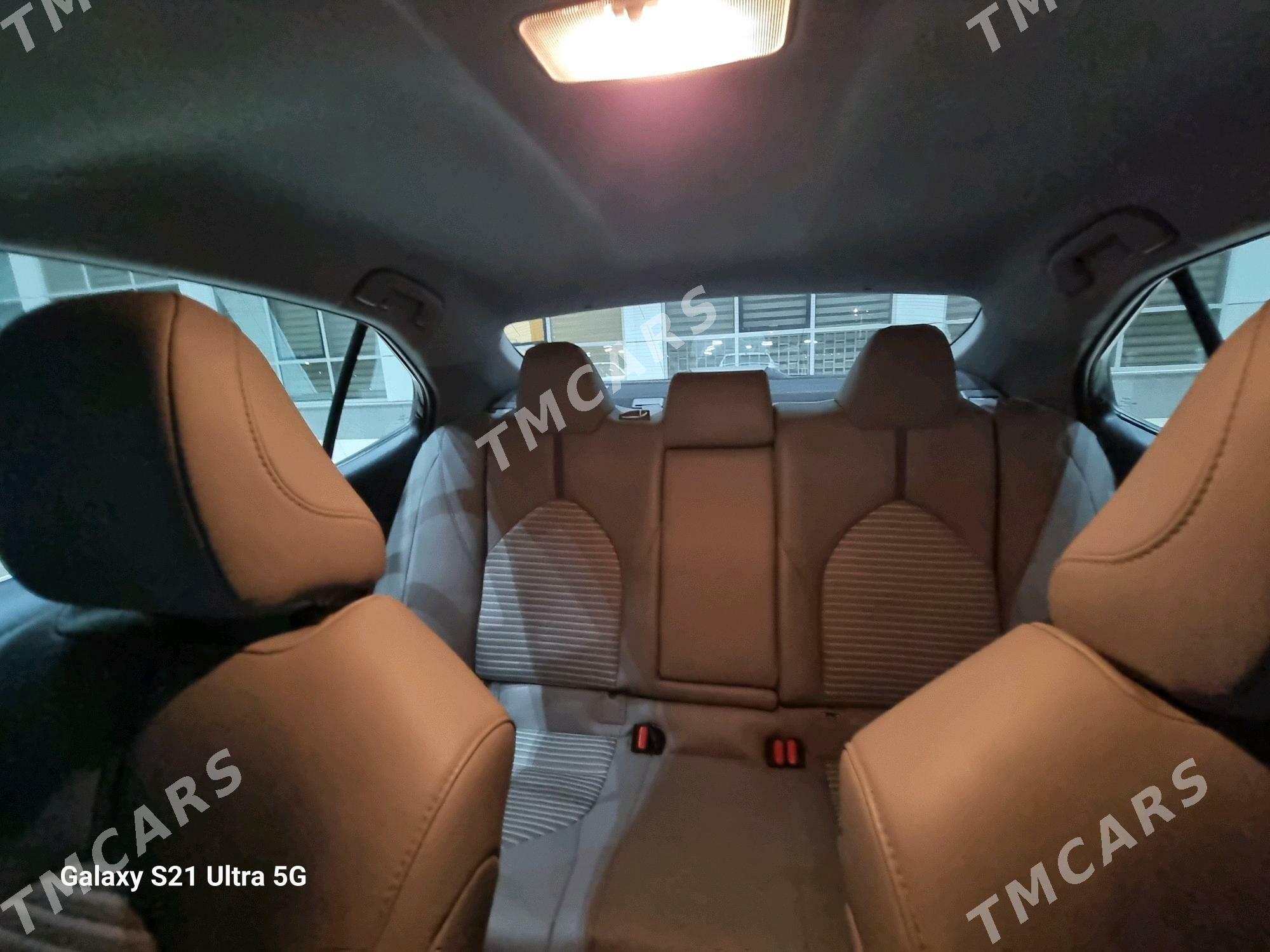 Toyota Camry 2019 - 300 000 TMT - Baýramaly - img 4