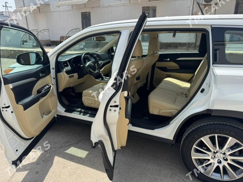 Toyota Highlander 2015 - 705 000 TMT - Türkmenbaşy - img 3