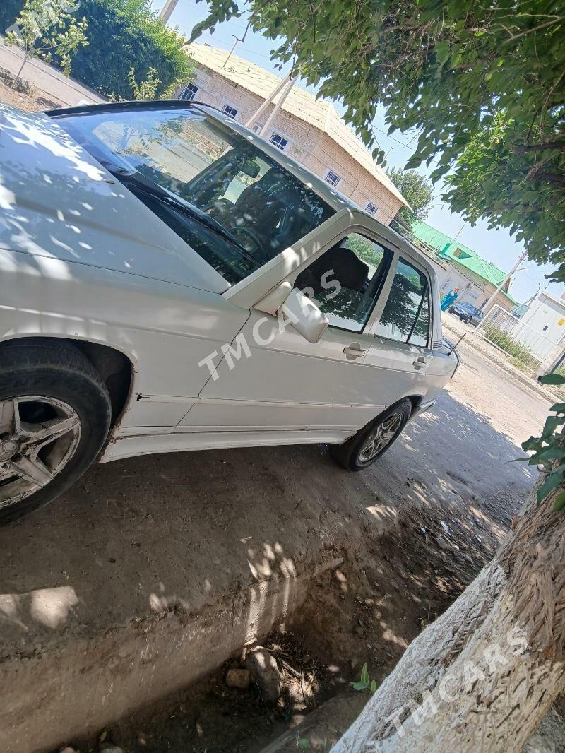 Mercedes-Benz 190E 1986 - 25 000 TMT - Дашогуз - img 3