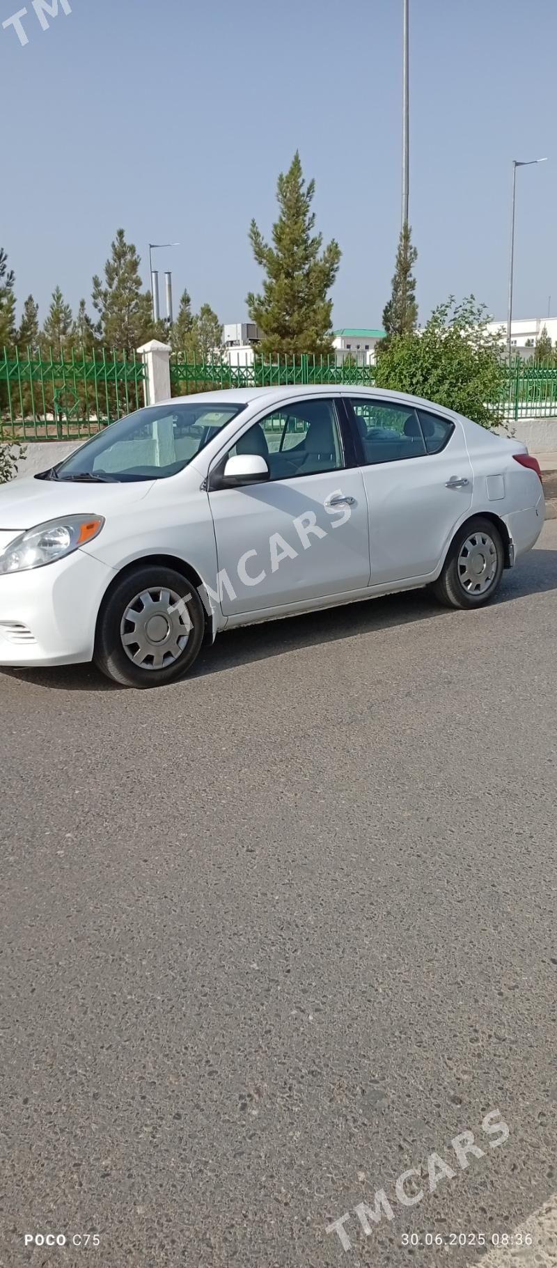 Nissan Versa 2011 - 107 000 TMT - Ашхабад - img 4