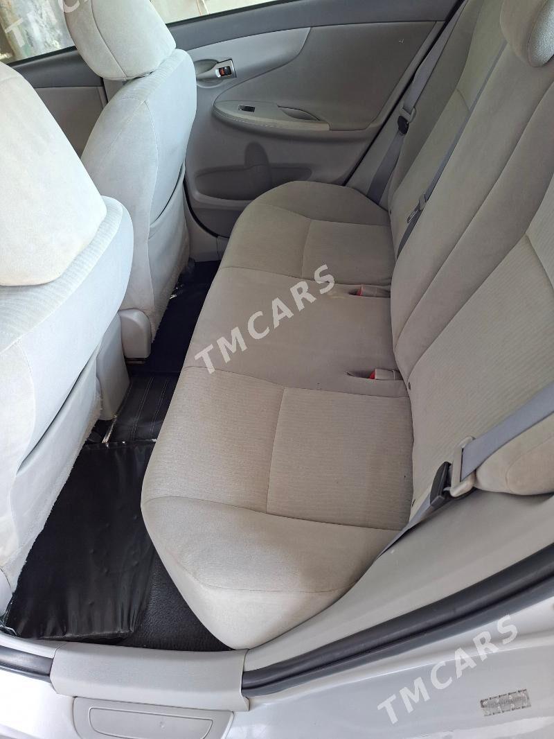Toyota Corolla 2010 - 148 000 TMT - Кëши - img 6