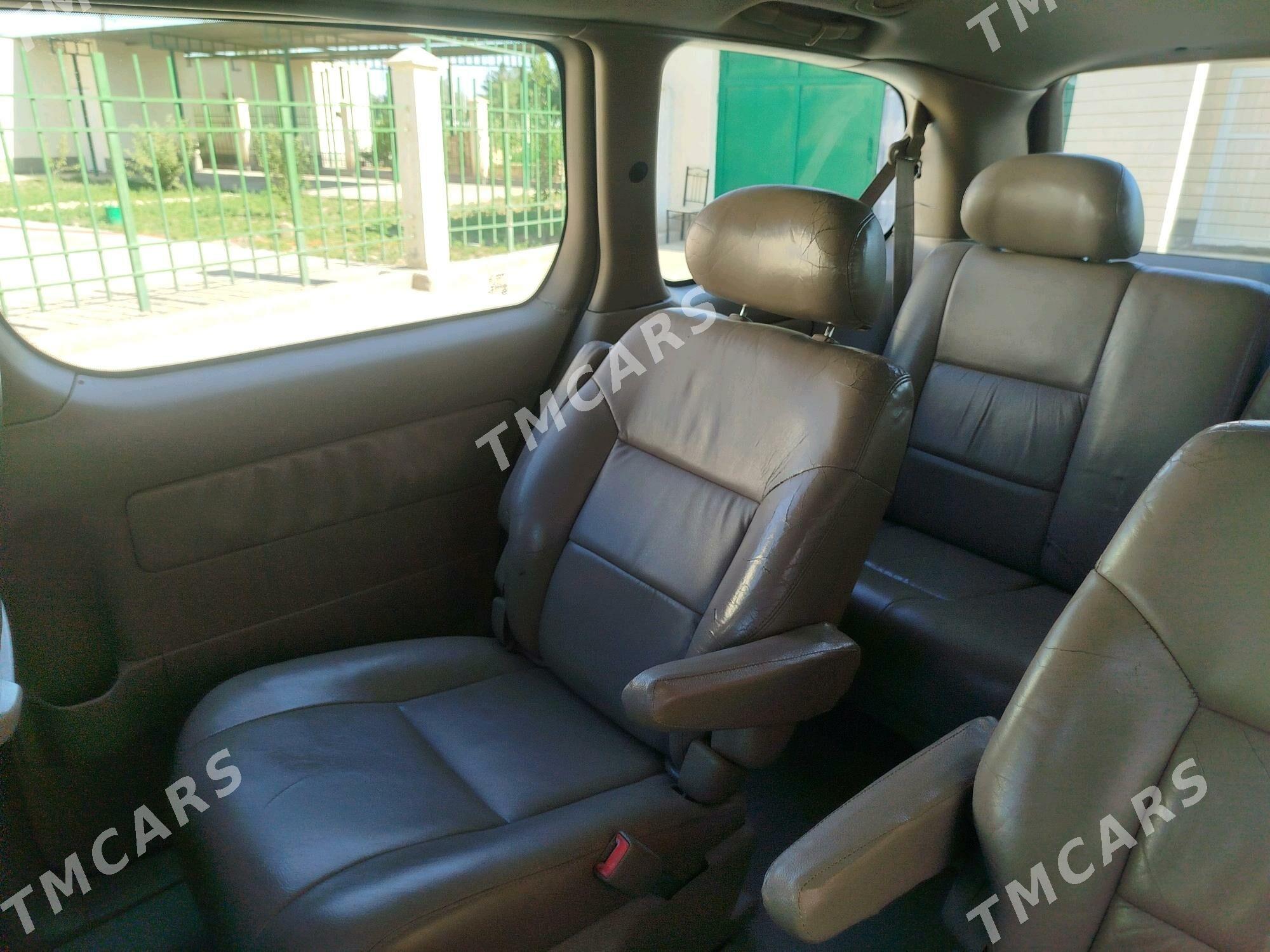 Toyota Sienna 2000 - 120 000 TMT - Мары - img 2