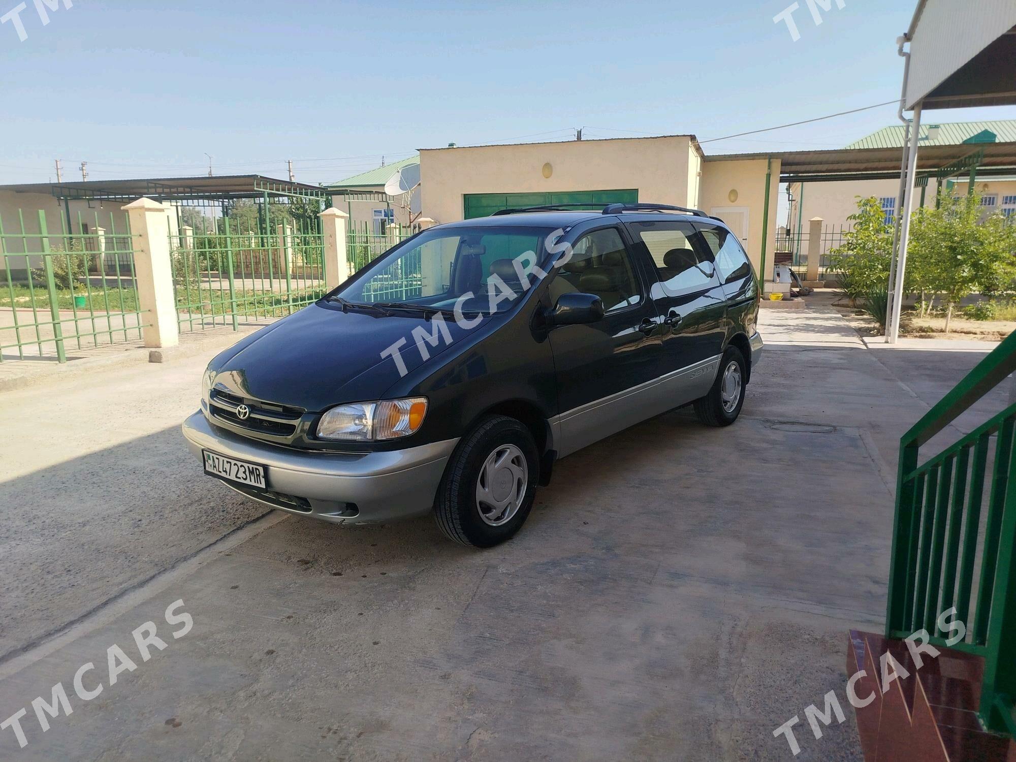 Toyota Sienna 2000 - 120 000 TMT - Мары - img 6