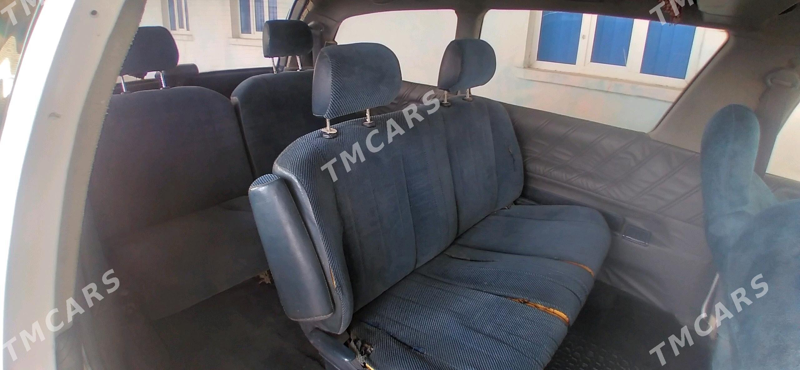 Toyota Previa 1993 - 65 000 TMT - Халач - img 4