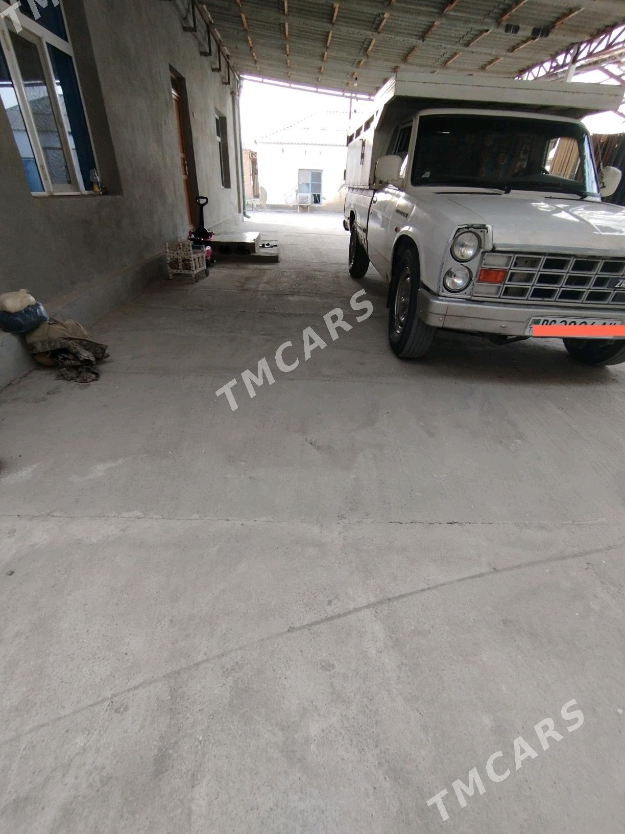 Toyota Hilux 2013 - 68 000 TMT - Bäherden - img 2