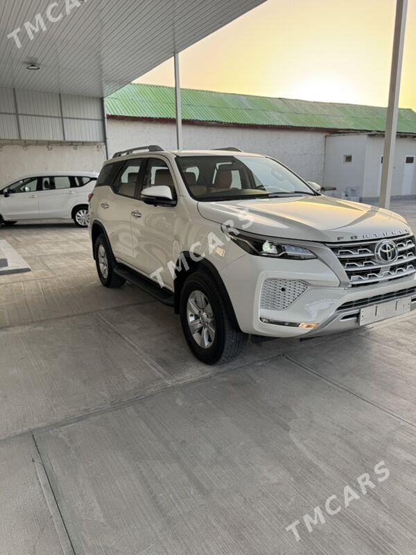 Toyota Fortuner 2021 - 624 000 TMT - Aşgabat - img 3