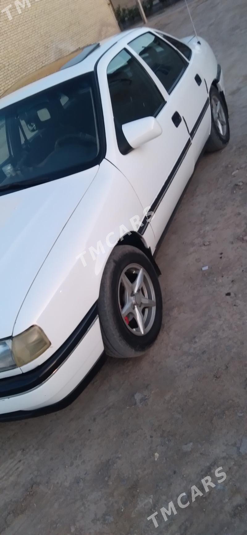 Opel Vectra 1991 - 27 000 TMT - Чарджоу - img 4