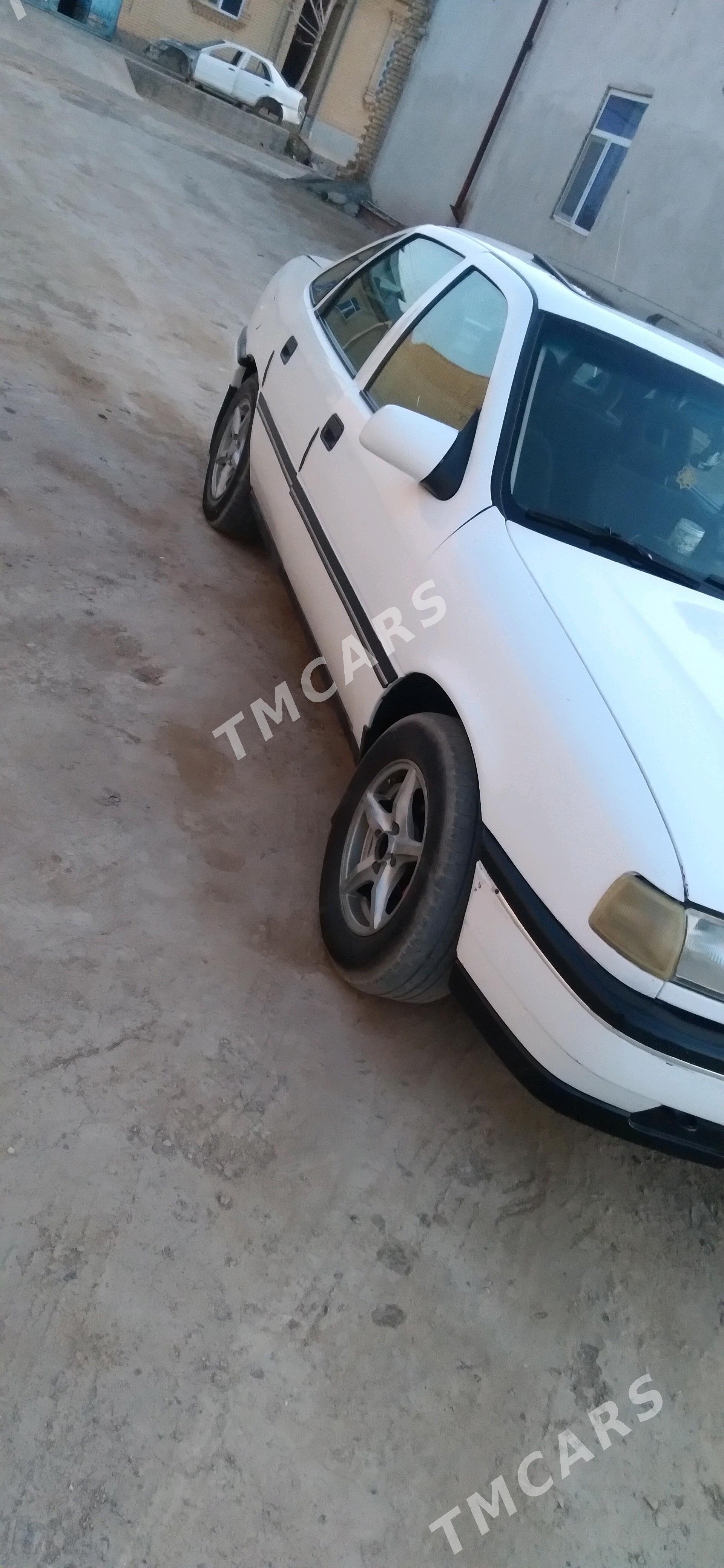 Opel Vectra 1991 - 27 000 TMT - Чарджоу - img 6