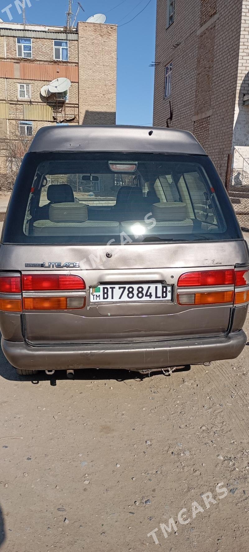 Toyota Lite ace 1992 - 32 000 TMT - Gazojak - img 2
