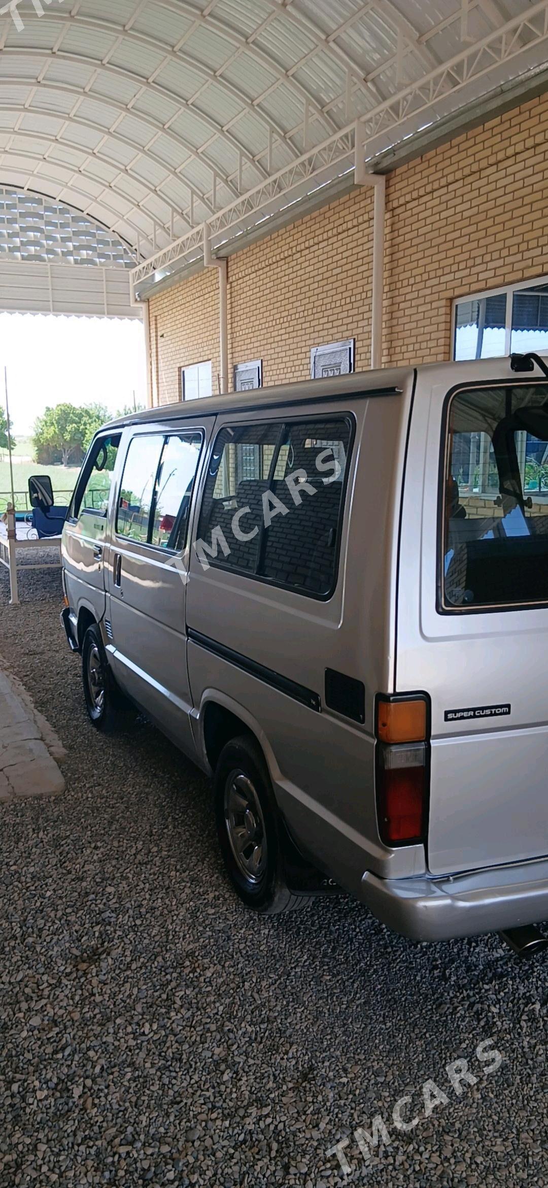 Toyota Hiace 1989 - 60 000 TMT - Mary - img 2