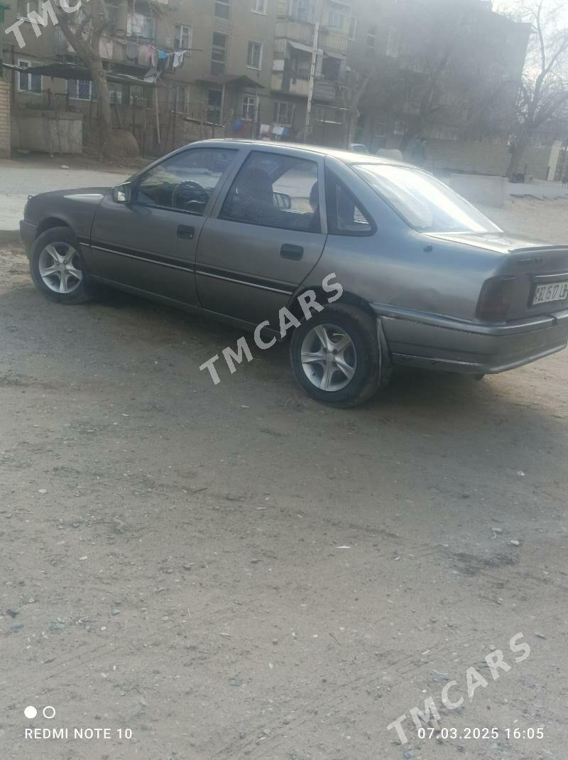Opel Vectra 1992 - 22 000 TMT - Газаджак - img 3