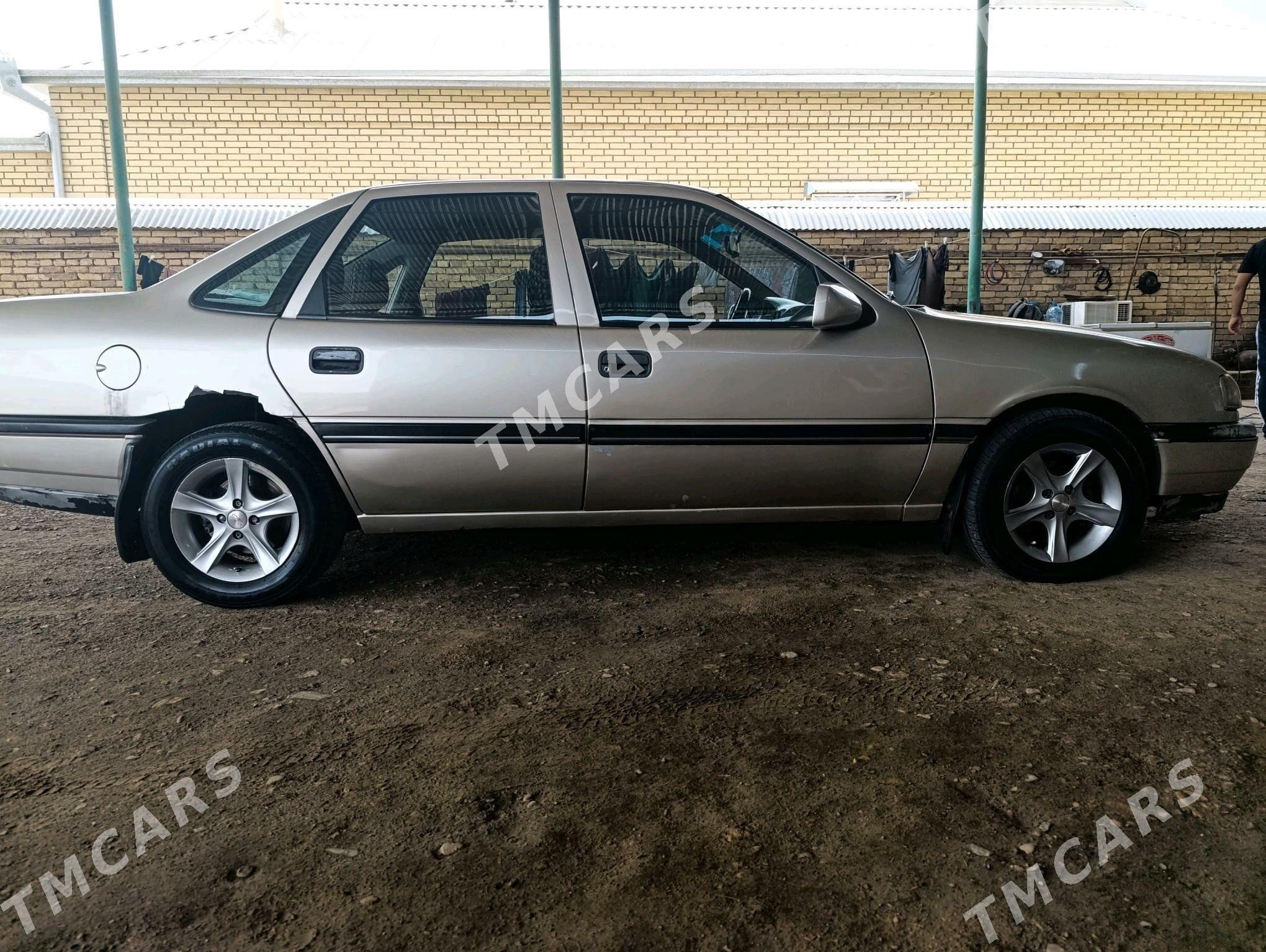 Opel Vectra 1990 - 38 000 TMT - Mary - img 8