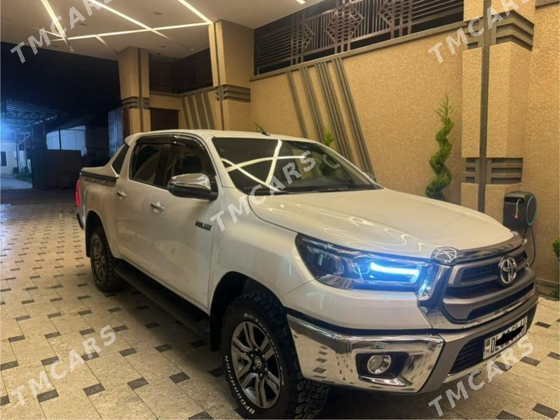 Toyota Hilux 2023 - 609 000 TMT - Aşgabat - img 3