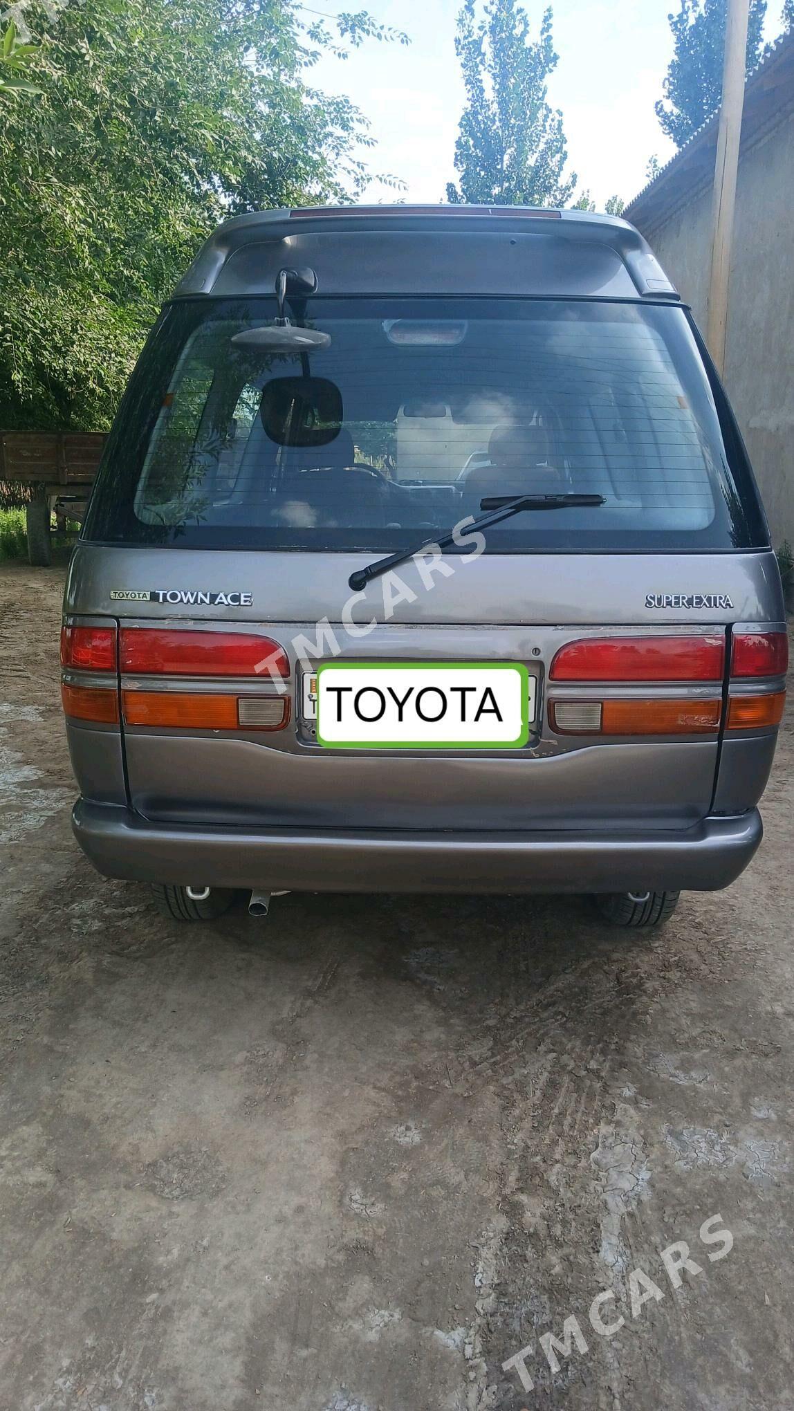Toyota Town Ace 1993 - 50 000 TMT - Türkmenbaşy etr. - img 3