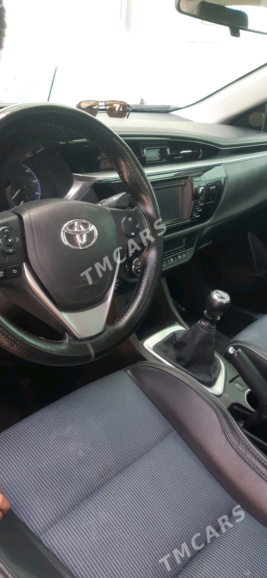Toyota Corolla 2014 - 190 000 TMT - Ак-Бугдайский этрап - img 5