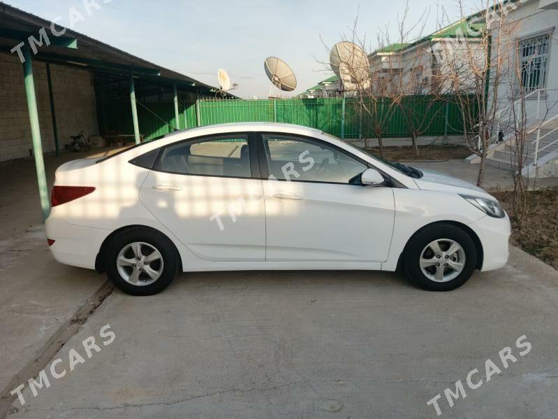 Hyundai Accent 2014 - 150 000 TMT - Мир 1 - img 4