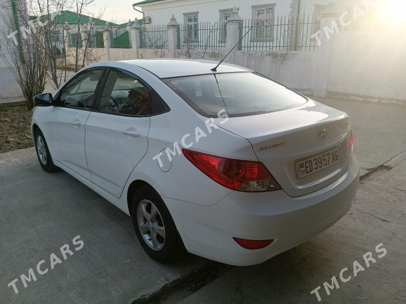 Hyundai Accent 2014 - 150 000 TMT - Мир 1 - img 5