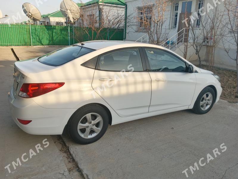 Hyundai Accent 2014 - 150 000 TMT - Мир 1 - img 6