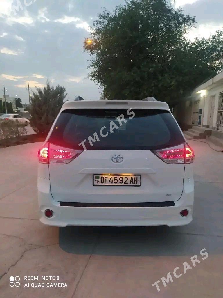 Toyota Sienna 2017 - 500 000 TMT - Gökdepe - img 5