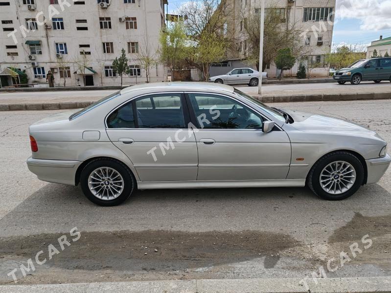 BMW 528 2002 - 135 000 TMT - Balkanabat - img 7