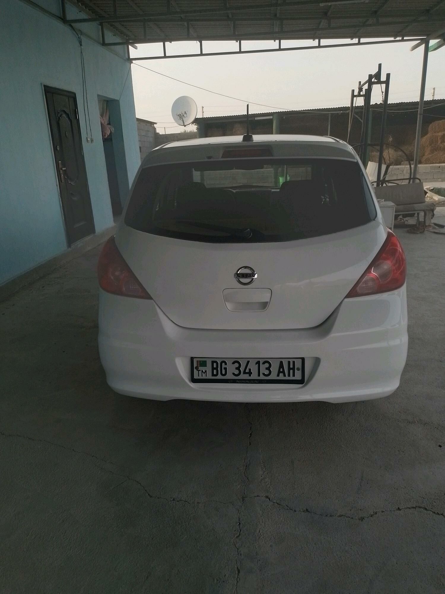 Nissan Versa 2011 - 119 000 TMT - Анев - img 3