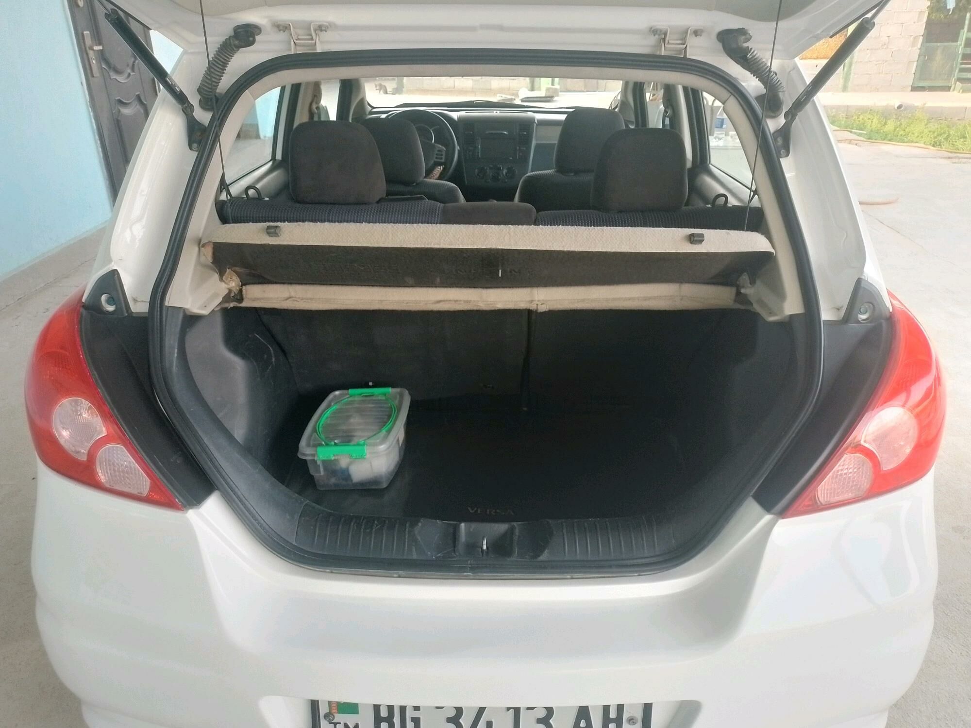 Nissan Versa 2011 - 119 000 TMT - Анев - img 4