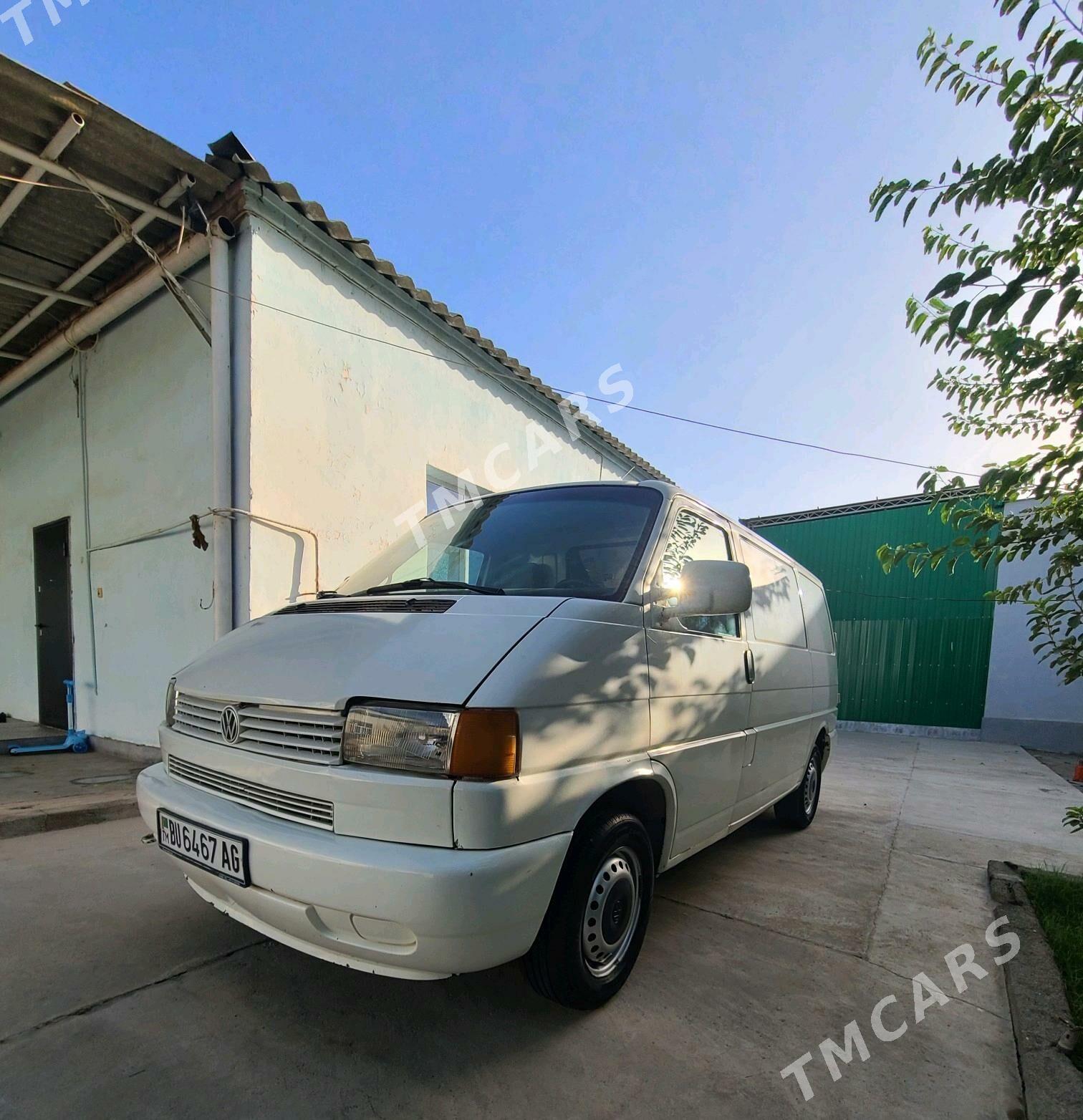 Volkswagen Transporter 2001 - 40 000 TMT - Гарадамак Шор - img 2