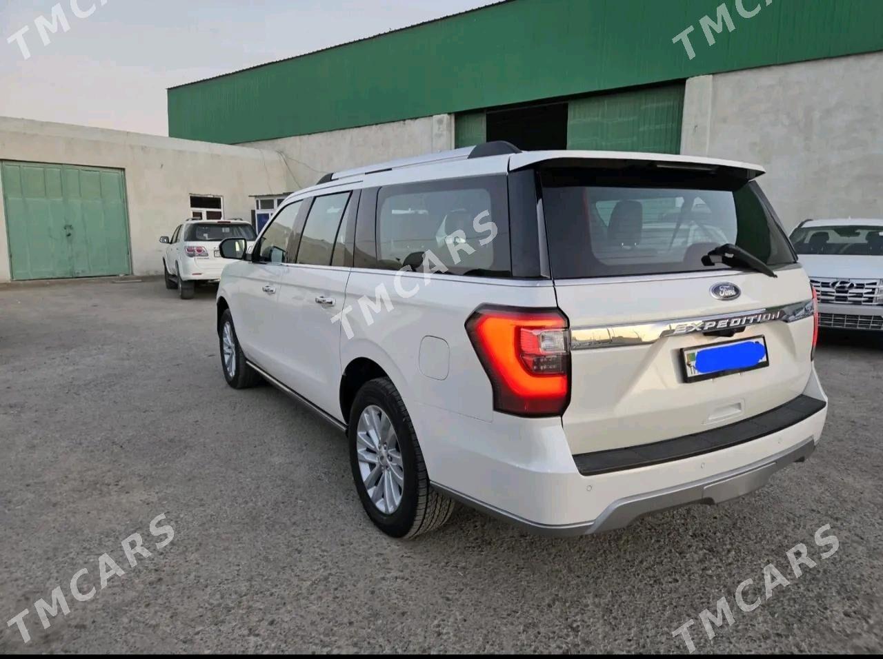Ford Expedition 2021 - 550 000 TMT - Гарадамак - img 4