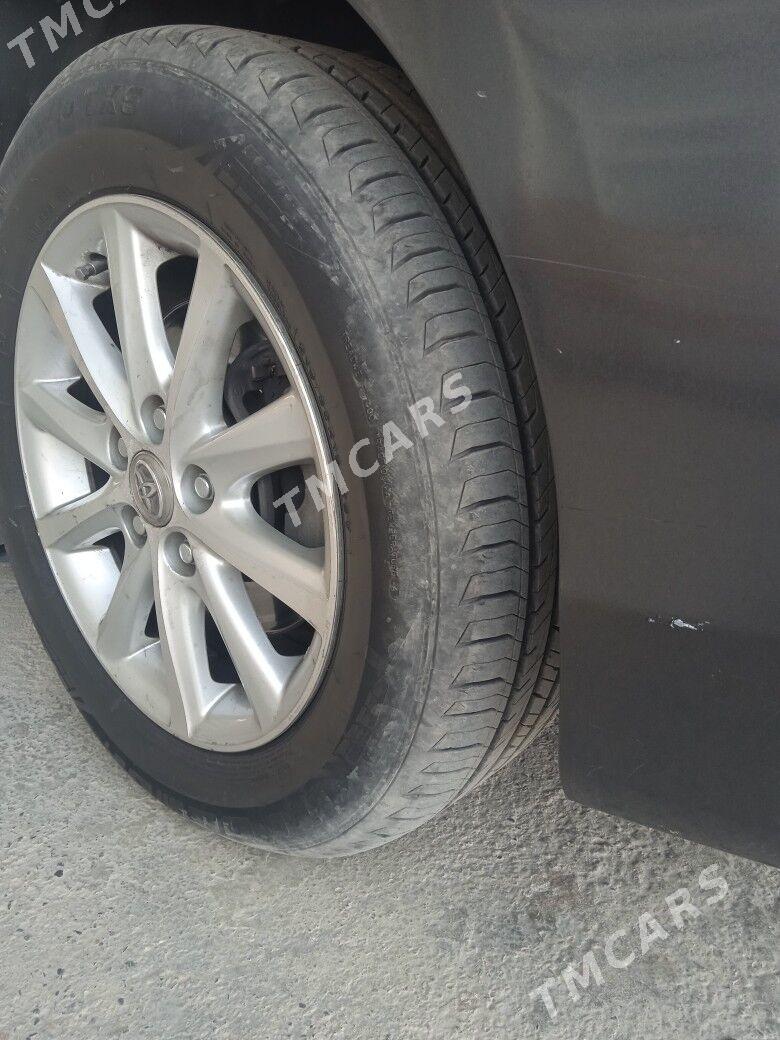 Toyota Camry 2009 - 200 000 TMT - Мары - img 3