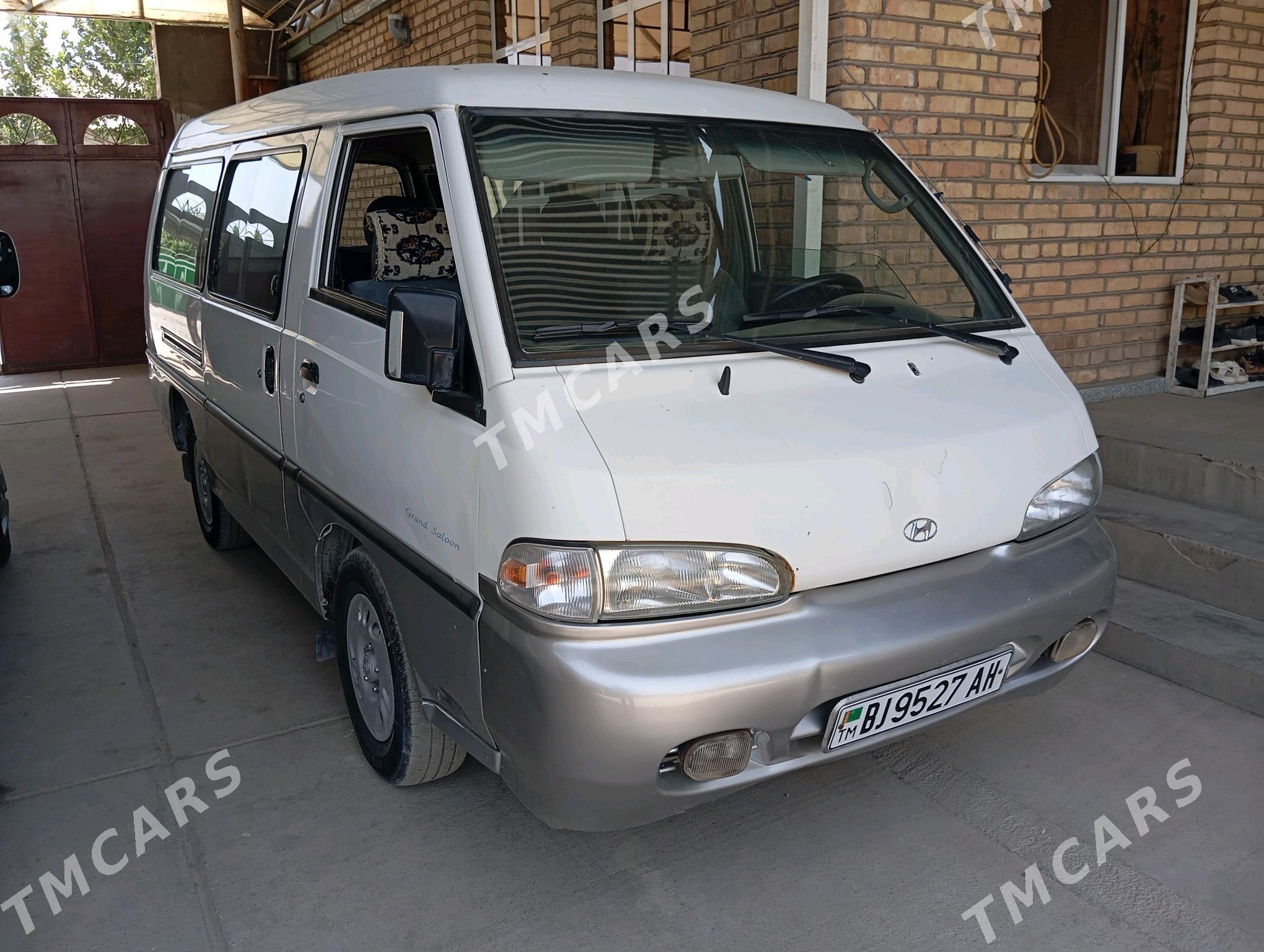 Toyota Hiace 2003 - 85 000 TMT - Кака - img 6
