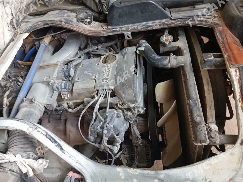 Toyota Hiace 2003 - 85 000 TMT - Кака - img 4
