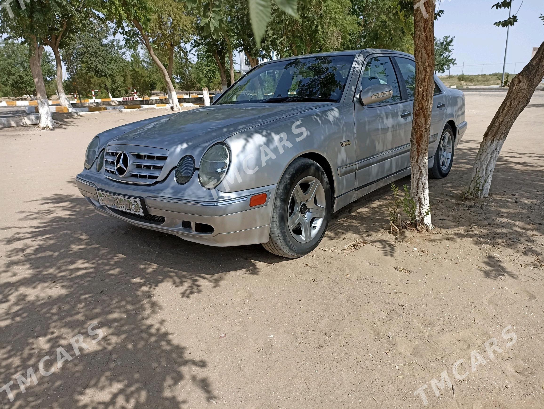 Mercedes-Benz E320 1996 - 70 000 TMT - Seýdi - img 6