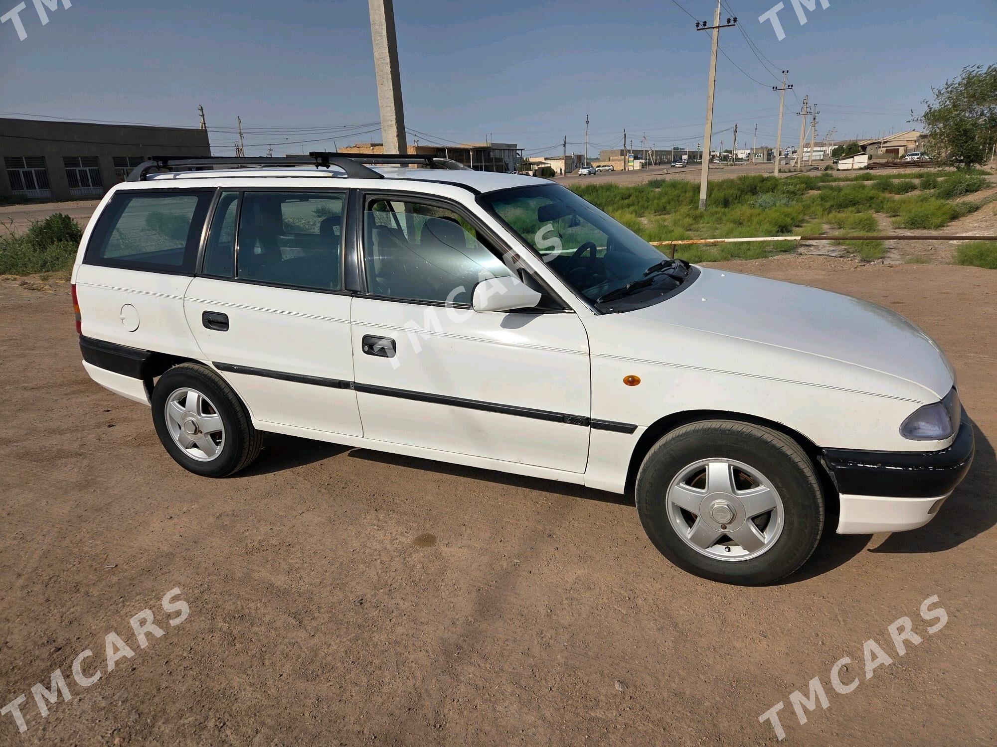 Opel Astra 1997 - 50 000 TMT - Губадаг - img 3