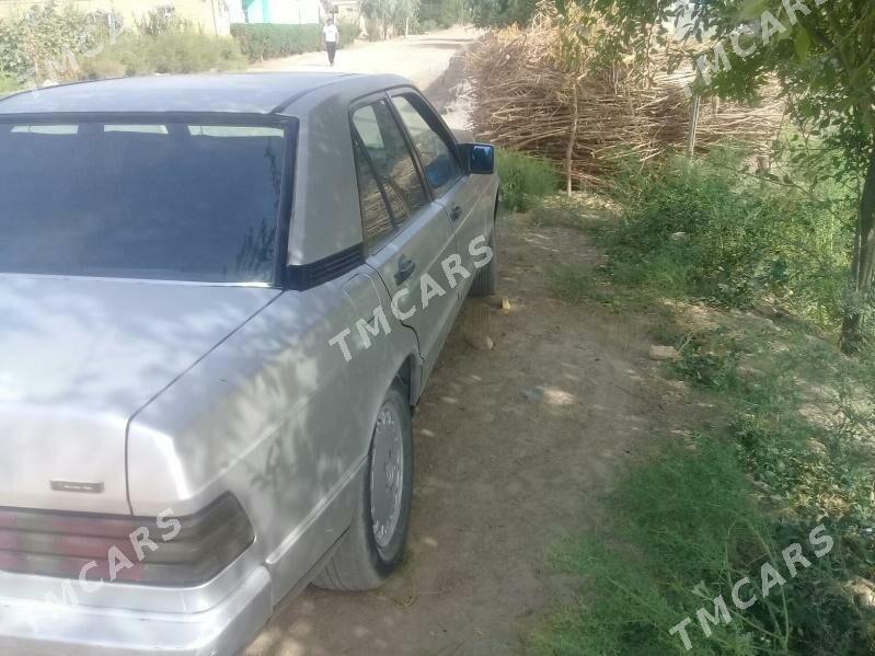Mercedes-Benz 190-Class 1989 - 30 000 TMT - Мургап - img 3