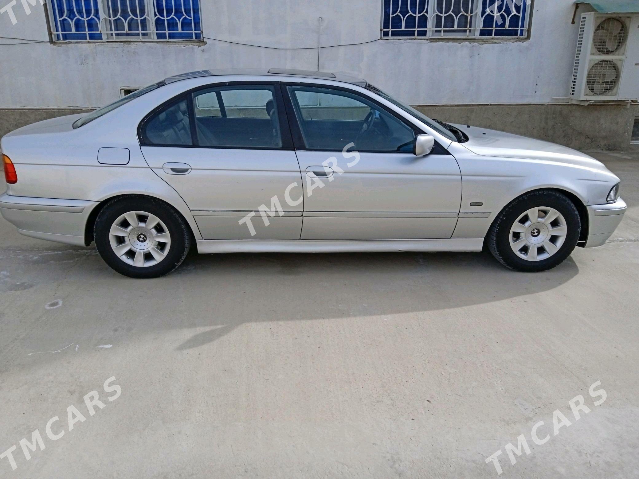 BMW E39 2002 - 90 000 TMT - Balkanabat - img 7
