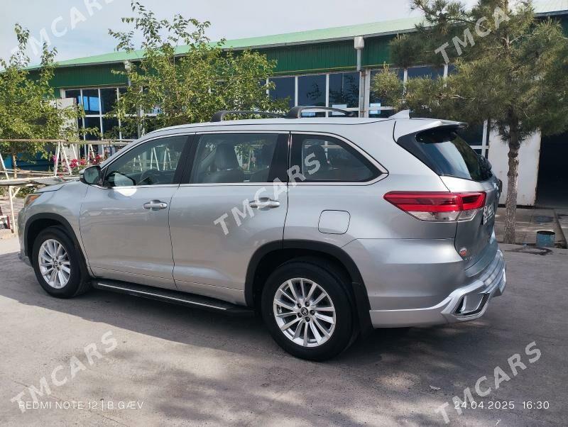 Toyota Highlander 2017 - 420 000 TMT - Туркменабат - img 9