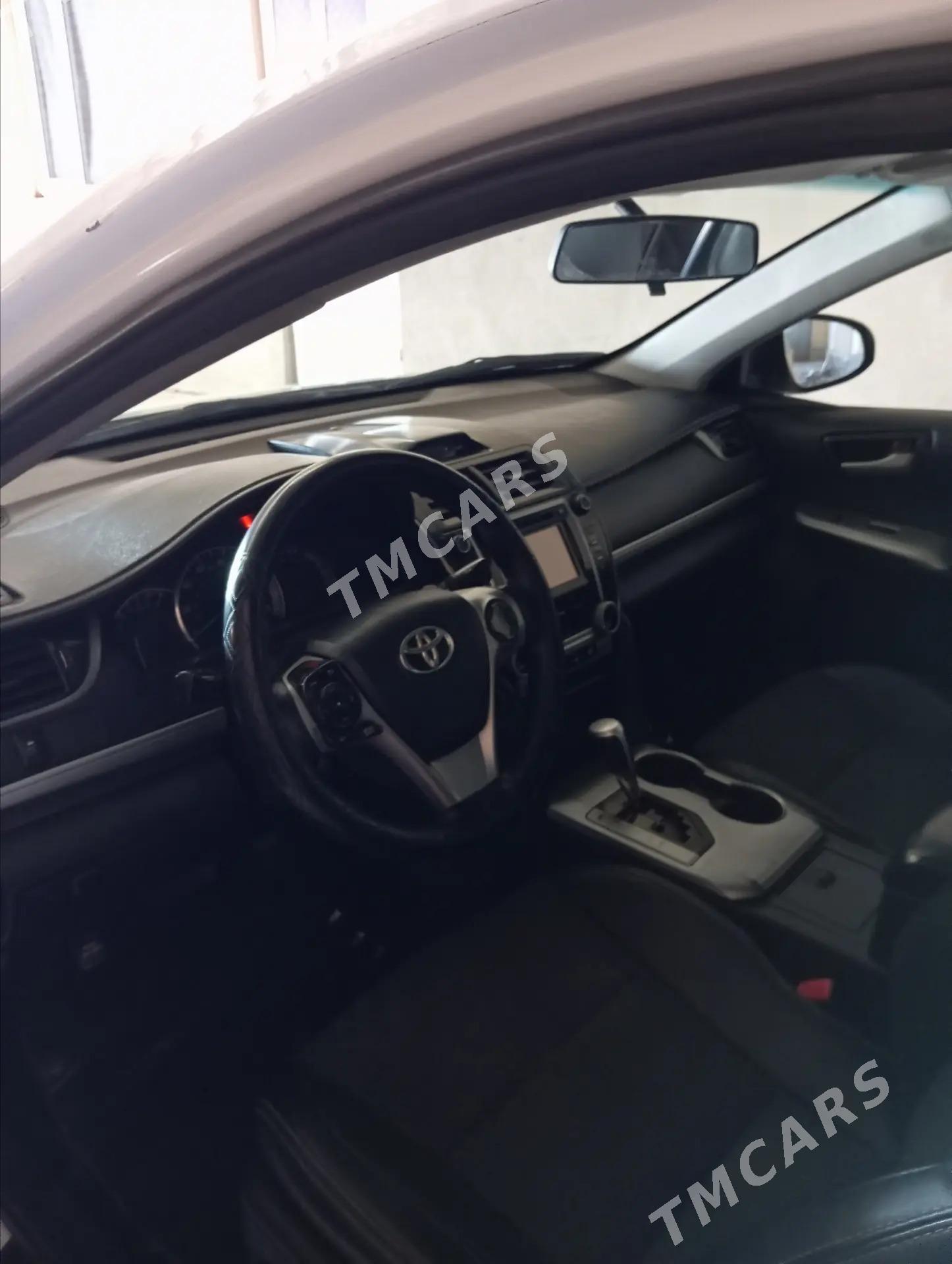 Toyota Camry 2014 - 240 000 TMT - Фарап - img 3